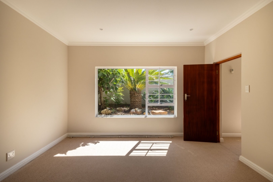 6 Bedroom Property for Sale in Cutty Sark Western Cape